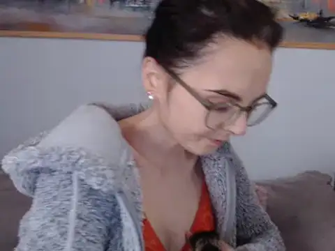 Snapshot of cleophee chatting on February 2025 09:53:02 AM cleophee online show from February 2025 09:53:02 AM