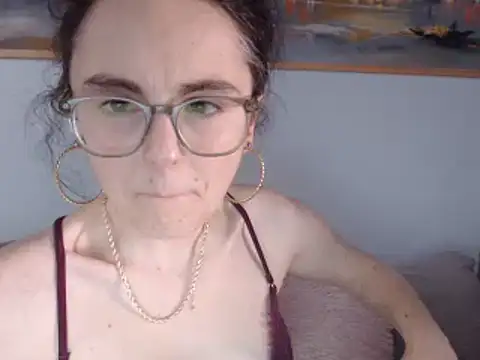 Snapshot of cleophee chatting on March 2025 12:56:01 PM cleophee online show from March 2025 12:56:01 PM