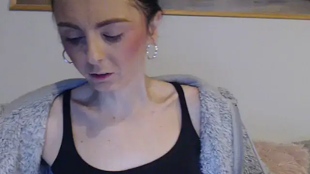 cleophee online show from February 2026 06:53:01 AM