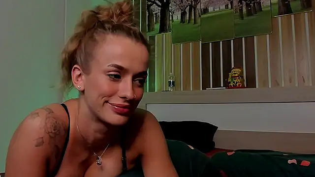 Snapshot of Dora_Banks chatting on April 2026 11:03:02 AM Dora Banks online show from April 2026 11:03:02 AM