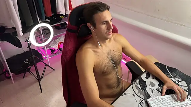 Raamoss online show from October 2025 10:43:02 PM