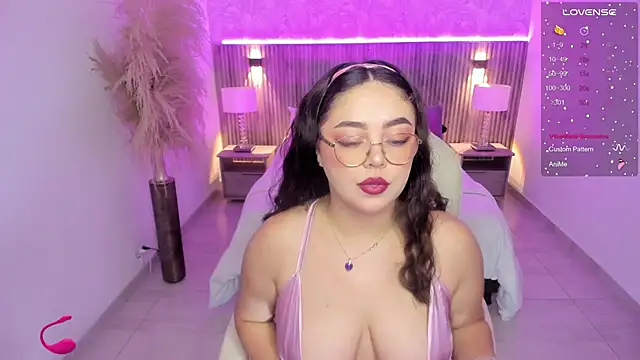 emmy walker online show from September 2025 11:10:01 AM