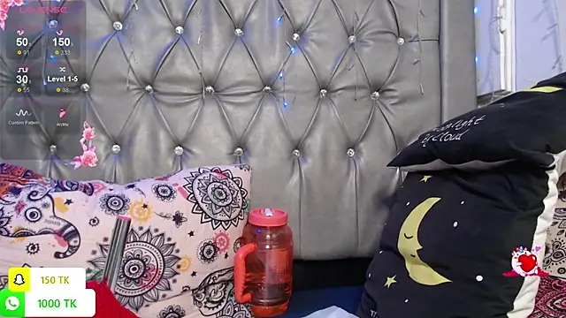 Snapshot of LAILAGUMMY chatting on September 2025 11:03:01 AM LAILAGUMMY online show from September 2025 11:03:01 AM