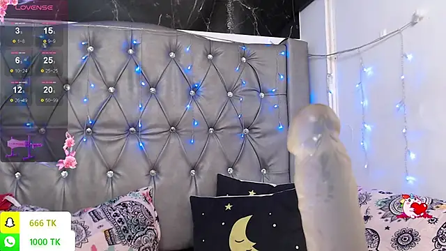 LAILAGUMMY online show from April 2026 02:33:01 PM