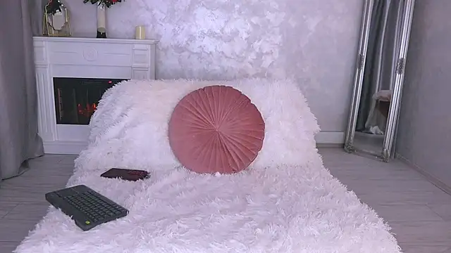 Michelle90u online show from November 2025 05:35:02 PM