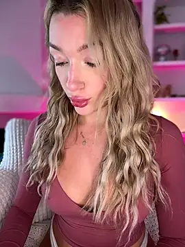 Snapshot of SerenaCloud chatting on October 2025 04:24:02 PM SerenaCloud online show from October 2025 04:24:02 PM