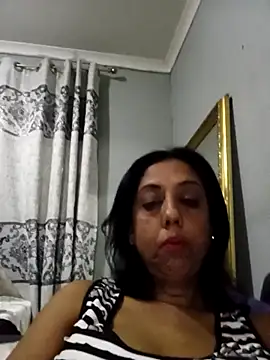 Mahi4luv online show from October 2025 11:37:02 PM