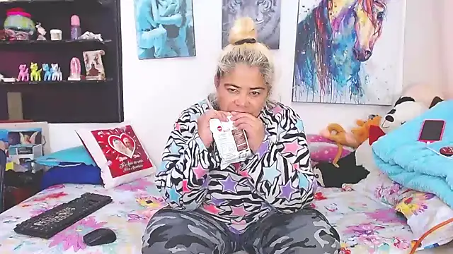 estrellita fugaz16x online show from February 2025 10:00:02 PM