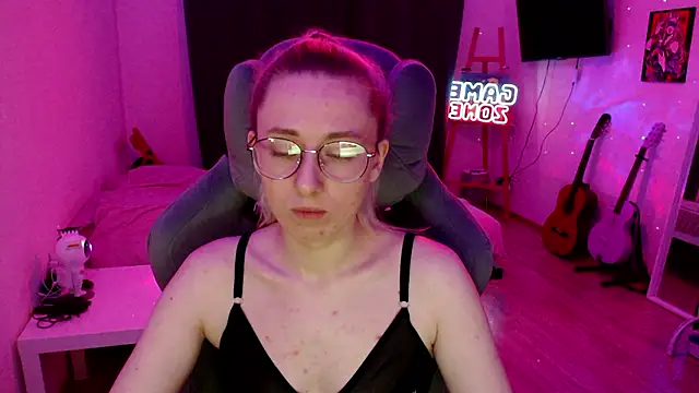 Snapshot of AnabelFrel chatting on December 2024 01:02:01 AM AnabelFrel online show from December 2024 01:02:01 AM