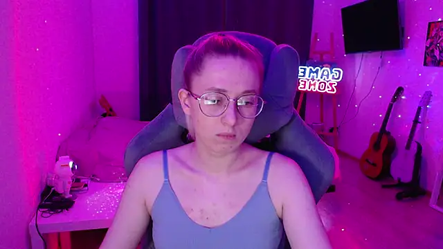 Snapshot of AnabelFrel chatting on December 2024 12:40:02 AM AnabelFrel online show from December 2024 12:40:02 AM