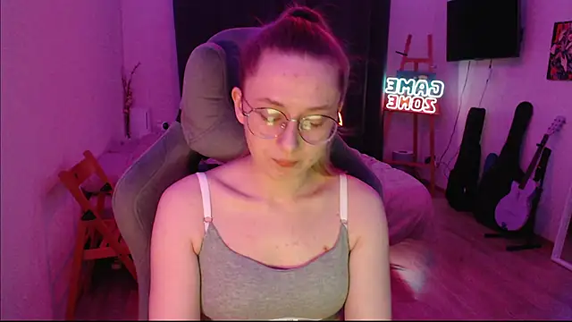 Snapshot of AnabelFrel chatting on February 2025 01:05:02 AM AnabelFrel online show from February 2025 01:05:02 AM