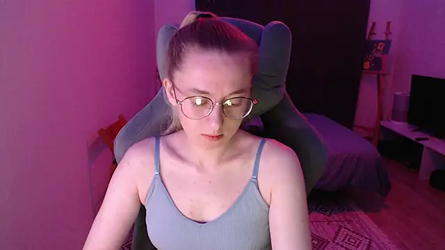 Snapshot of AnabelFrel chatting on September 2025 12:34:01 AM AnabelFrel online show from September 2025 12:34:01 AM