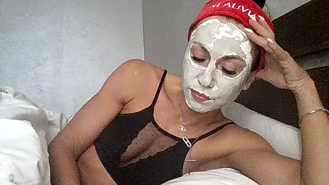 JulianaGold1 online show from October 2025 11:33:01 AM