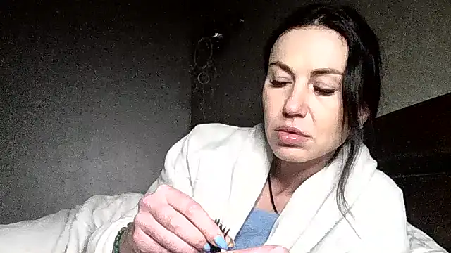 JulianaGold1 online show from January 2026 07:11:01 PM