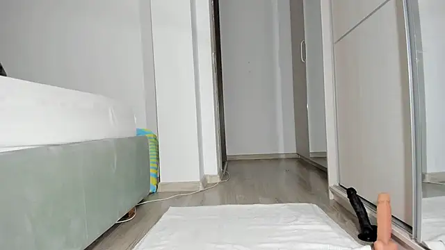 AnneQueen online show from October 2025 08:12:01 AM