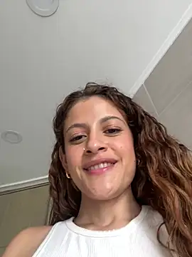 Snapshot of alana15 chatting on February 2025 03:26:01 PM alana15 online show from February 2025 03:26:01 PM