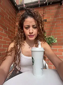 alana15 online show from April 2026 08:53:02 PM