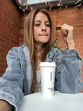 alana15 online show from April 2026 09:15:01 PM