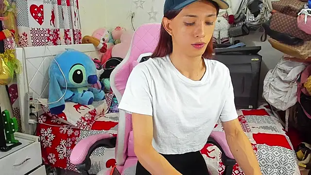 Lawrncesofiets online show from December 2024 09:58:02 PM