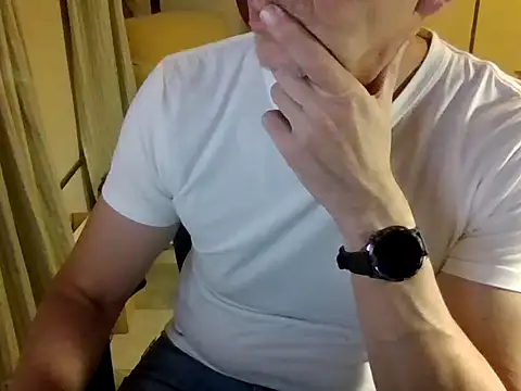 mariohurt101 online show from November 2025 09:15:01 PM