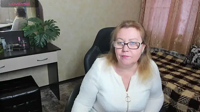 Snapshot of Frau_Marta chatting on December 2024 09:14:01 AM Frau Marta online show from December 2024 09:14:01 AM