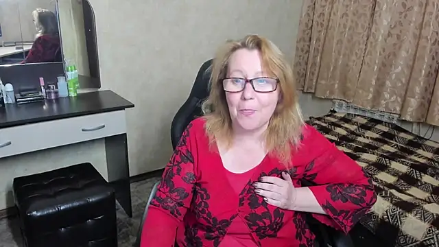 Snapshot of Frau_Marta chatting on March 2025 05:15:01 PM Frau Marta online show from March 2025 05:15:01 PM