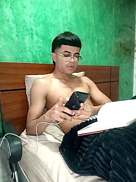 pinedasex777 online show from October 2025 11:31:01 AM