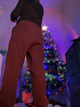 MaiseKnox online show from December 2024 04:28:02 AM