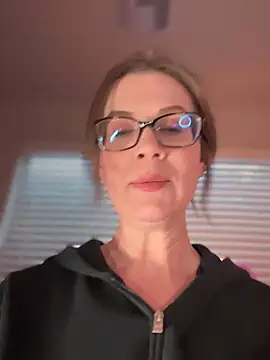 MaiseKnox online show from January 2025 12:16:02 AM