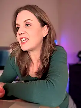 MaiseKnox online show from September 2025 11:10:01 PM