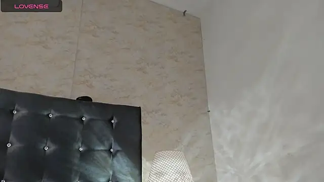 Snapshot of angelGgold chatting on January 2025 06:00:01 PM angelGgold online show from January 2025 06:00:01 PM