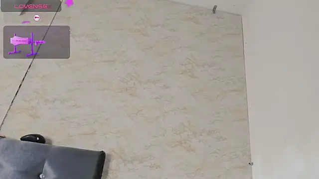 Snapshot of angelGgold chatting on February 2025 03:20:02 PM angelGgold online show from February 2025 03:20:02 PM