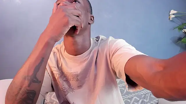 Snapshot of martin_killer chatting on January 2025 01:18:02 AM martin killer online show from January 2025 01:18:02 AM