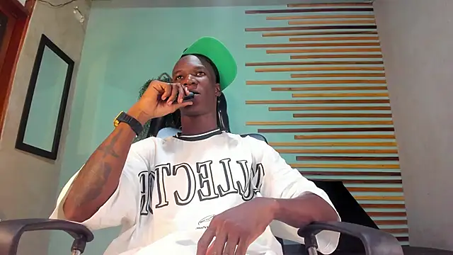 Snapshot of martin_killer chatting on February 2025 07:38:02 PM martin killer online show from February 2025 07:38:02 PM