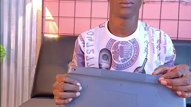 Snapshot of martin_killer chatting on September 2025 01:18:02 AM martin killer online show from September 2025 01:18:02 AM