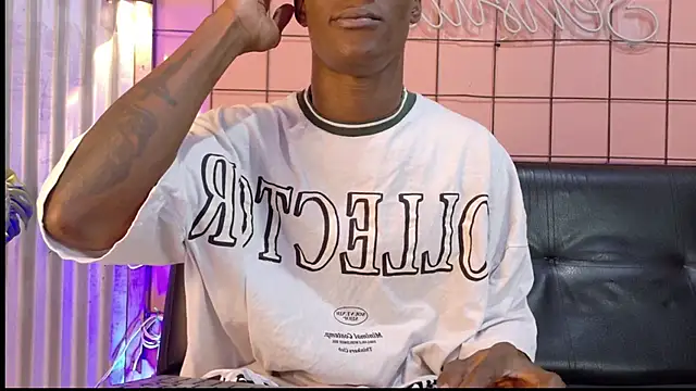 Snapshot of martin_killer chatting on November 2025 01:28:02 AM martin killer online show from November 2025 01:28:02 AM