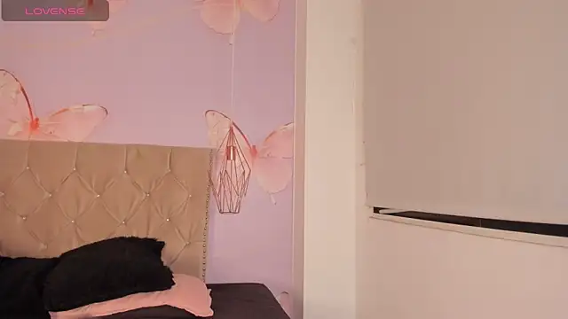 Vivi prinncess online show from March 2026 12:22:02 AM