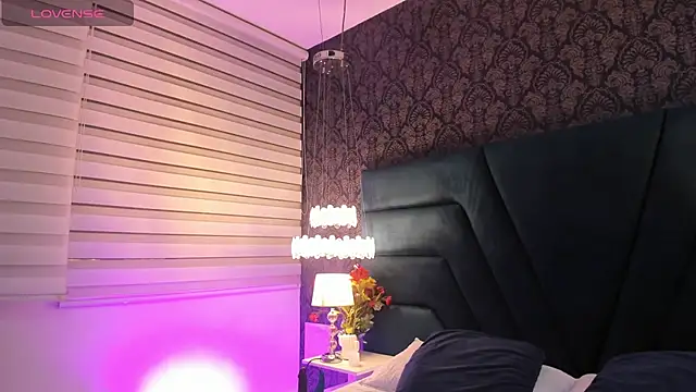 Snapshot of Vivi_prinncess chatting on May 2026 11:32:01 PM Vivi prinncess online show from May 2026 11:32:01 PM