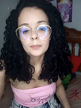 Snapshot of NinaSweet2 chatting on February 2026 05:59:02 AM NinaSweet2 online show from February 2026 05:59:02 AM