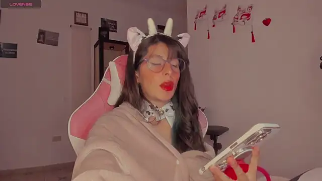 Snapshot of VYONED chatting on January 2025 10:56:02 PM VYONED online show from January 2025 10:56:02 PM