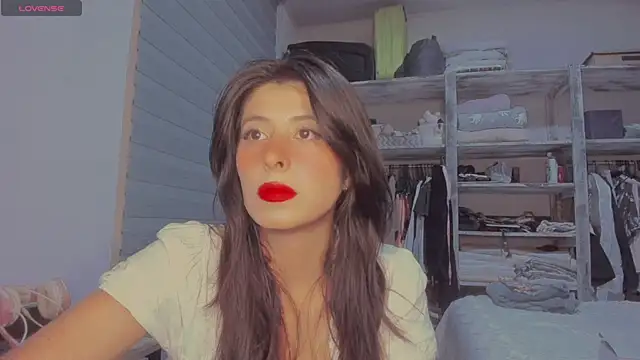 Snapshot of VYONED chatting on November 2025 01:04:02 AM VYONED online show from November 2025 01:04:02 AM