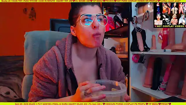Snapshot of cuminmenowbbyx chatting on January 2025 06:06:01 PM cuminmenowbbyx online show from January 2025 06:06:01 PM