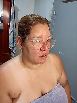 Snapshot of Johana_bbw chatting on September 2025 03:25:01 PM Johana bbw online show from September 2025 03:25:01 PM