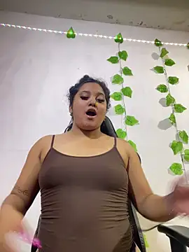 shayna all online show from April 2026 09:01:01 PM