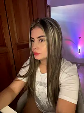 Miss valeriaa online show from November 2025 10:09:02 PM