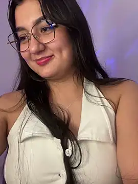 Snapshot of yessi_rose chatting on October 2025 03:51:02 AM yessi rose online show from October 2025 03:51:02 AM