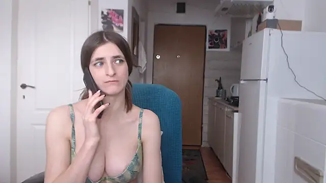 Snapshot of simyhvn chatting on February 2025 11:21:02 AM simyhvn online show from February 2025 11:21:02 AM