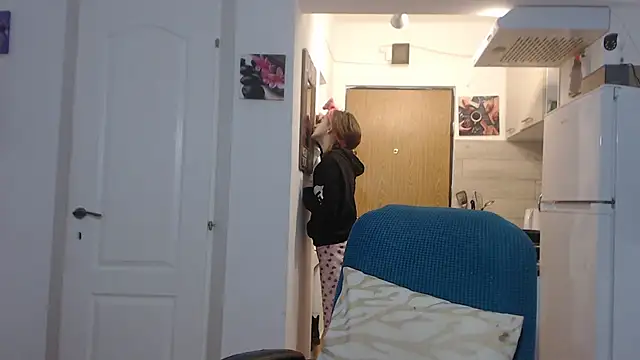 Snapshot of simyhvn chatting on March 2025 05:11:01 AM simyhvn online show from March 2025 05:11:01 AM