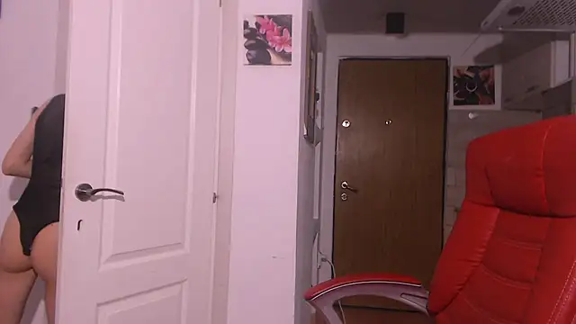 Snapshot of simyhvn chatting on October 2025 06:26:02 AM simyhvn online show from October 2025 06:26:02 AM