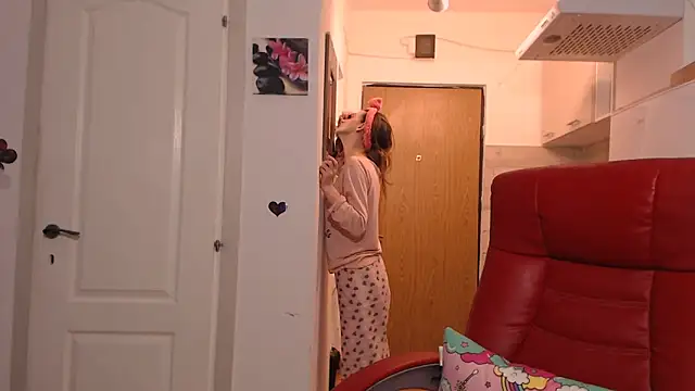 simyhvn online show from April 2026 04:10:02 AM